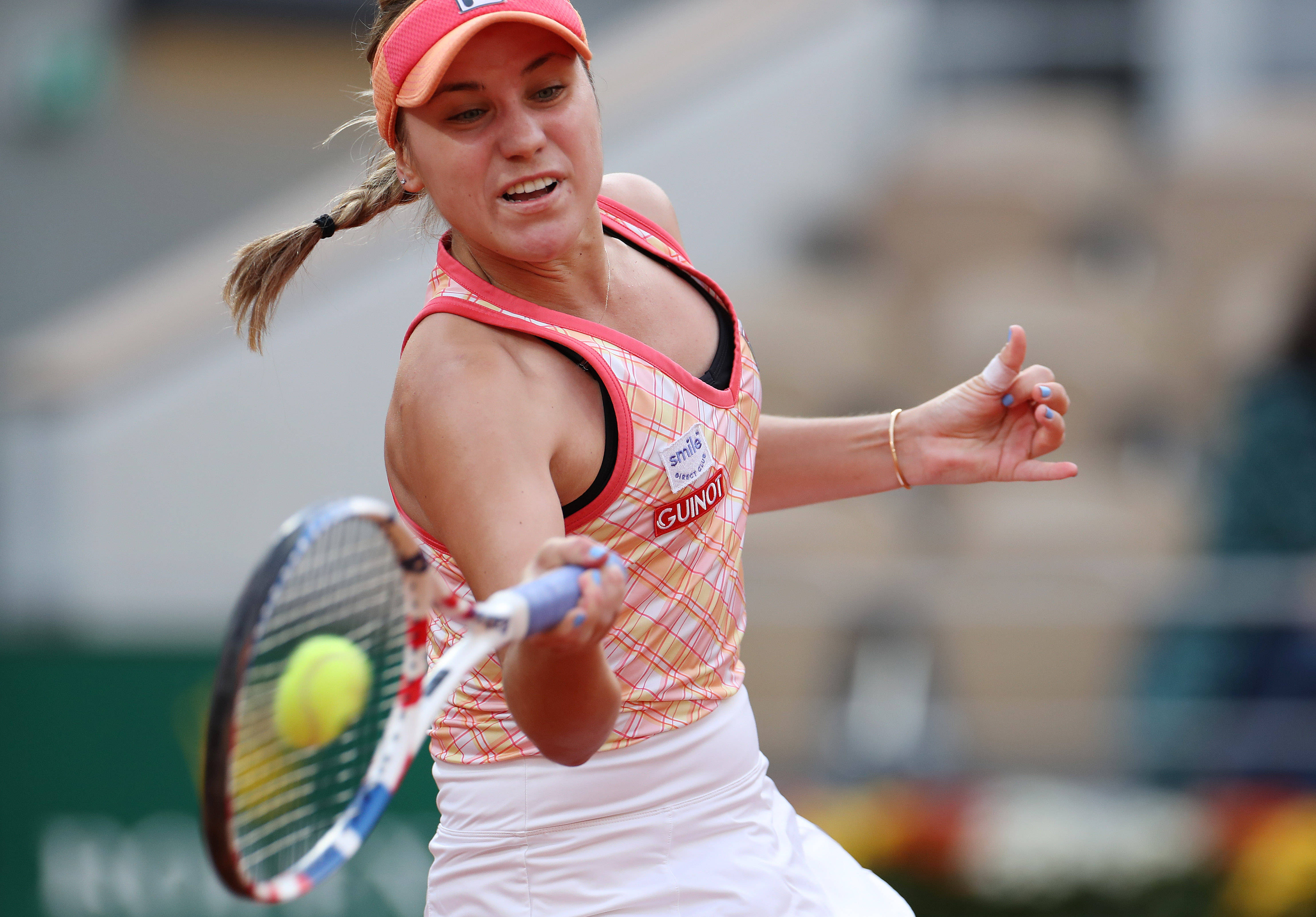 科维托娃重返赛场，败北首场状态出色，G2观众沸腾！-爱游戏体育